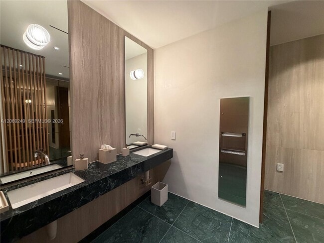 Building Photo - 1400 Biscayne Blvd