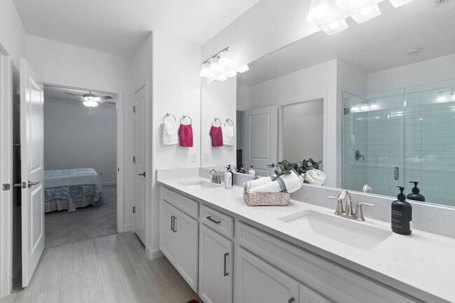 Building Photo - 31451 Moniker Mast Ln