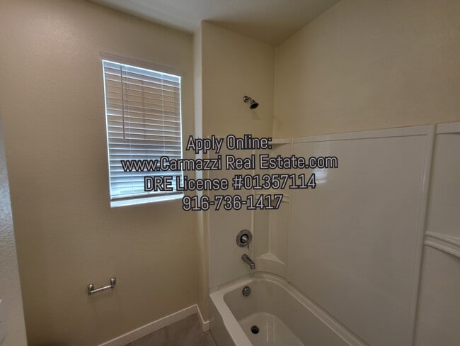 Building Photo - 3224 Finch Ln