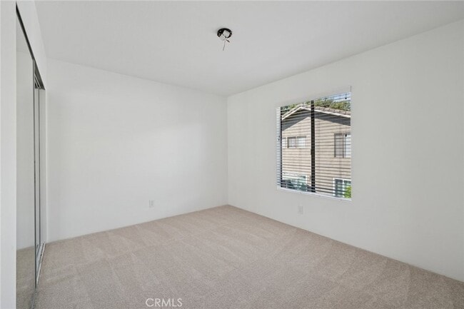 Building Photo - 82 Streamwood