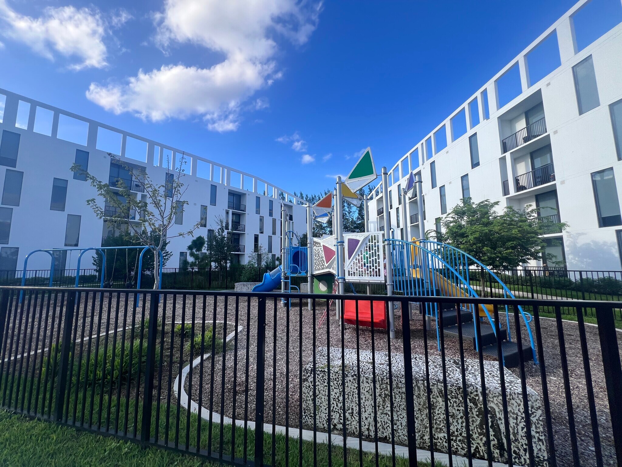 Building Photo - 20510 NW 21st Ave