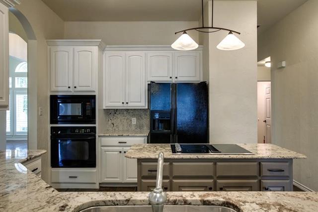 Building Photo - 314 Chisholm Trail
