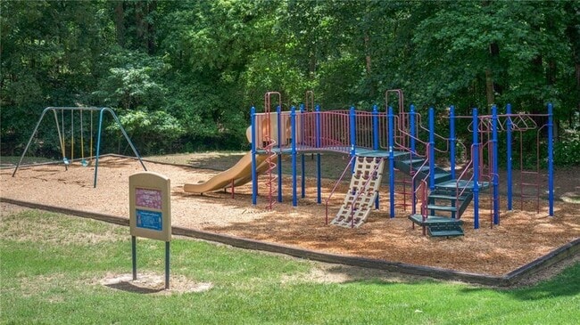 Building Photo - 435 Little Pines Ct