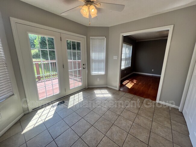 Building Photo - 5812 San Cristebal Ln