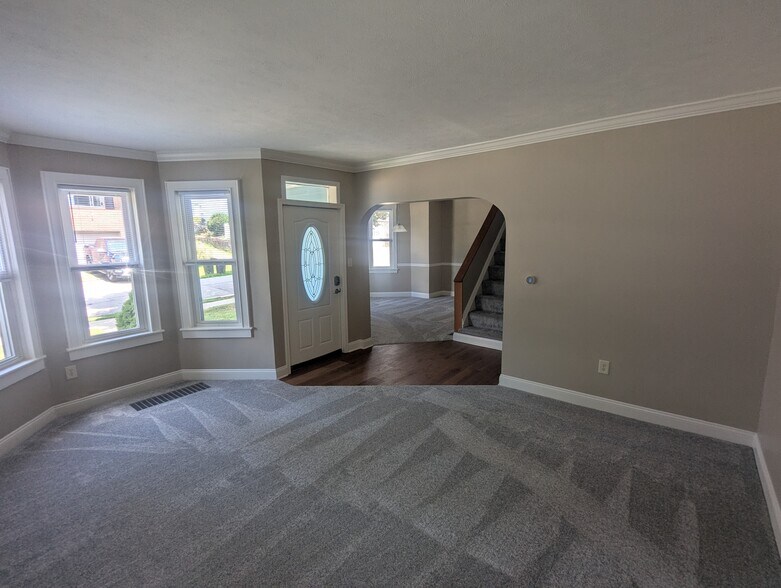 Living Room to Dining Room - 321 Howard St