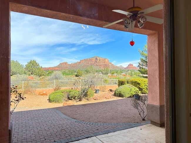 Building Photo - HOUSE - SEDONA - 4 BEDROOM HOME