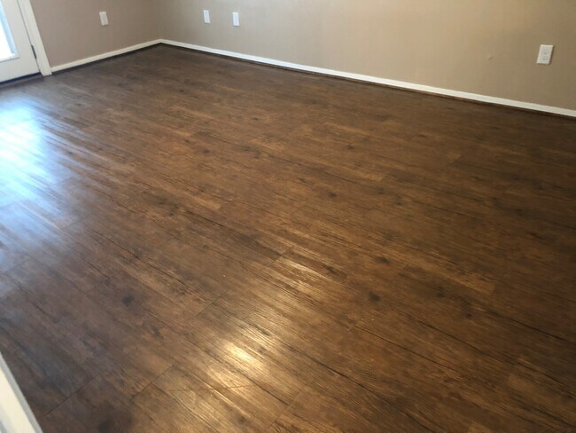 Building Photo - 3703CH