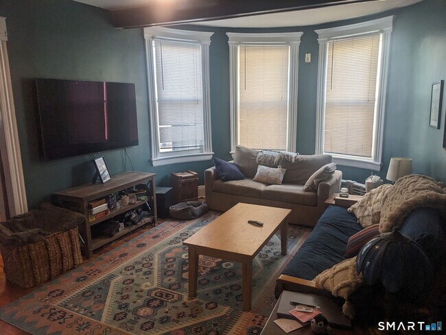 Building Photo - 2870 Fairfield Ave