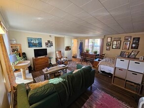 Building Photo - 29 Forest St