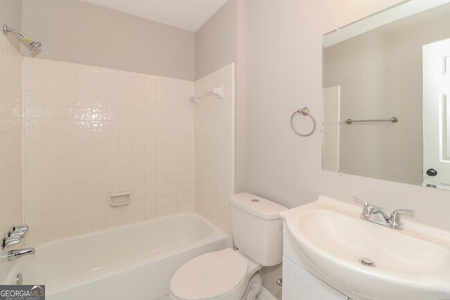 Building Photo - 130 Kellie Ln