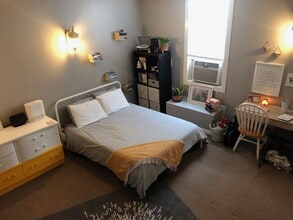 Building Photo - Studio style apartment downtown Troy