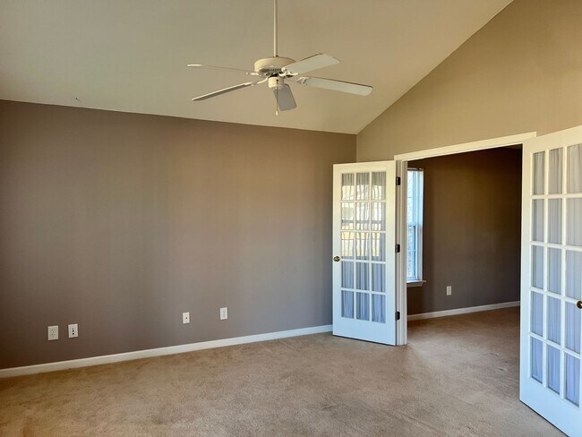 Building Photo - NOW AVAILABLE IN INTERNATIONAL CLUB - MURRELLS INLET!!