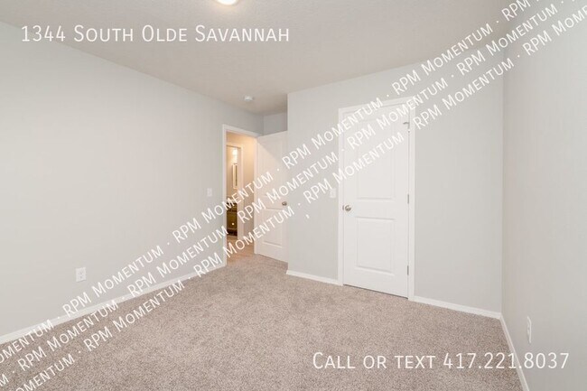 Building Photo - 1344 S Olde Savannah Ave