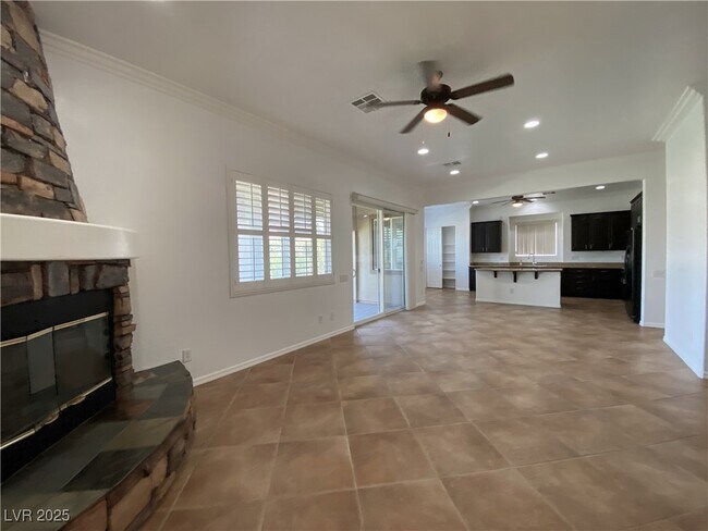 Building Photo - 2768 Kindeace Ave