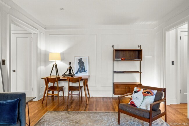 Building Photo - 412 Munro Ave