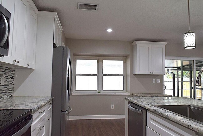 Building Photo - 2009 Branch Tree Ln