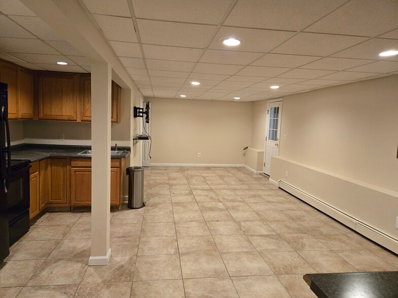 Building Photo - 34 2nd St