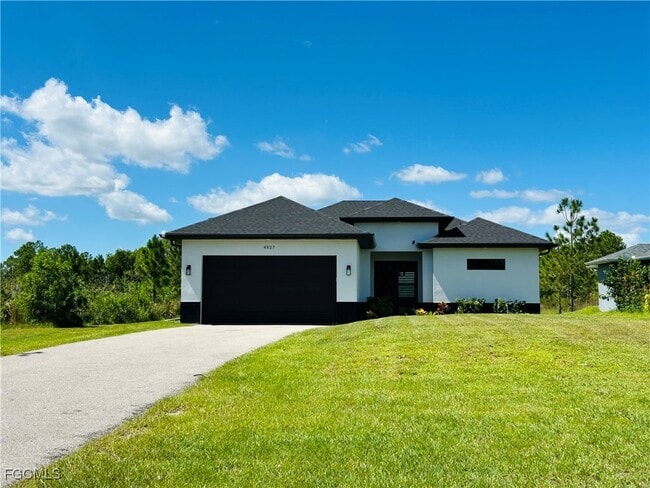 Primary Photo - 4827 Everglades Blvd N
