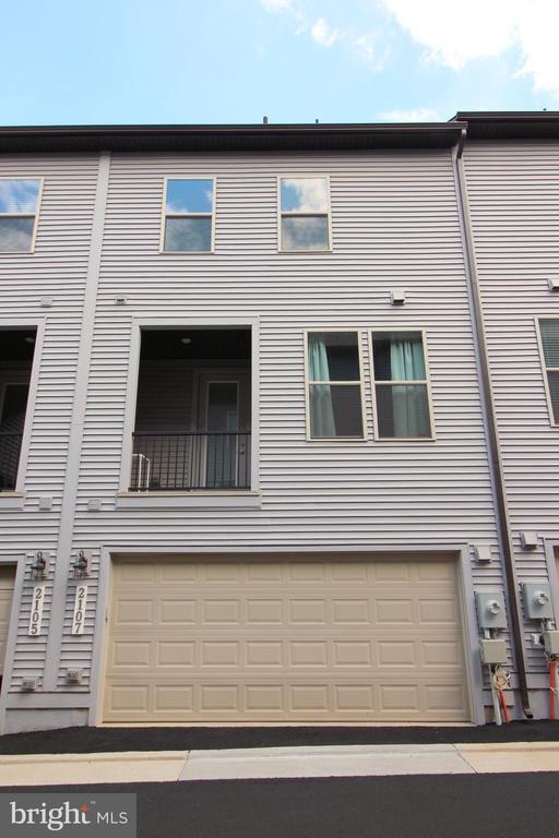 Building Photo - 2107 Acadia Rd