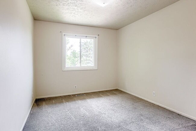 Building Photo - Adorable home in Heart of Papillion