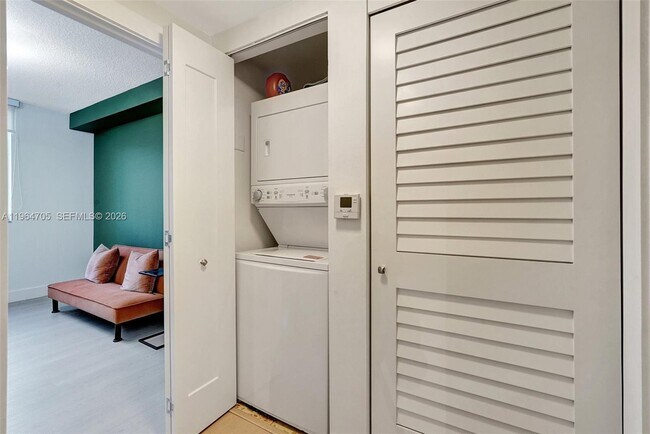 Building Photo - 18800 NE 29th Ave