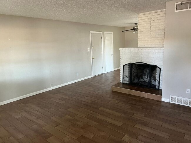 Building Photo - COMING SOON - CENTRALLY LOCATED - UPGRADED...