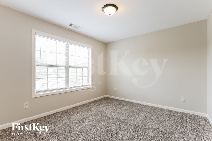 Building Photo - 3160 Legacy Glen Path