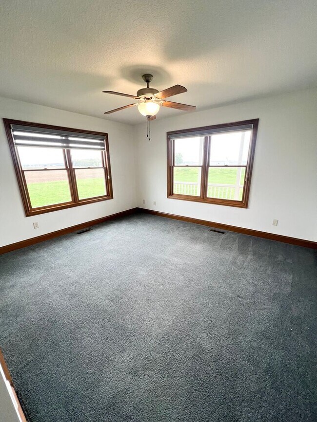 Building Photo - 13711 Hoagland Rd