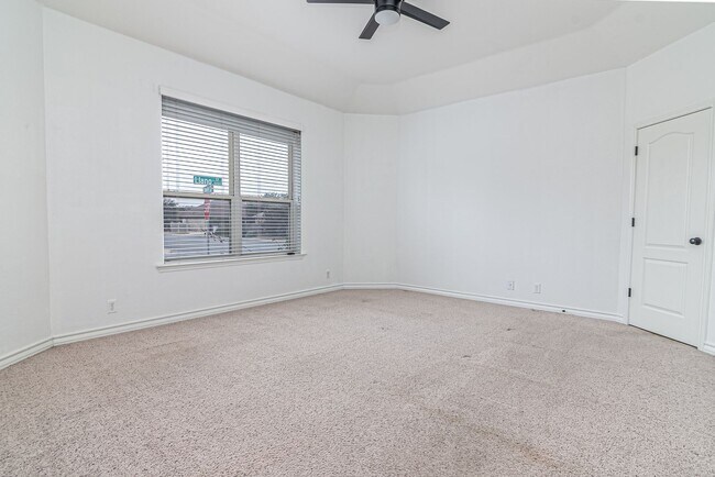 Building Photo - 5710 Llano Ct