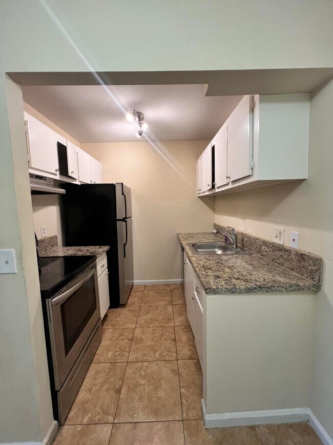 Building Photo - 1500 N Congress Ave