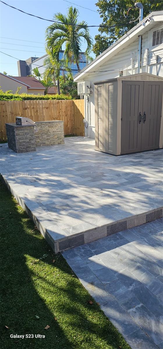 Building Photo - 622 NE 6th St