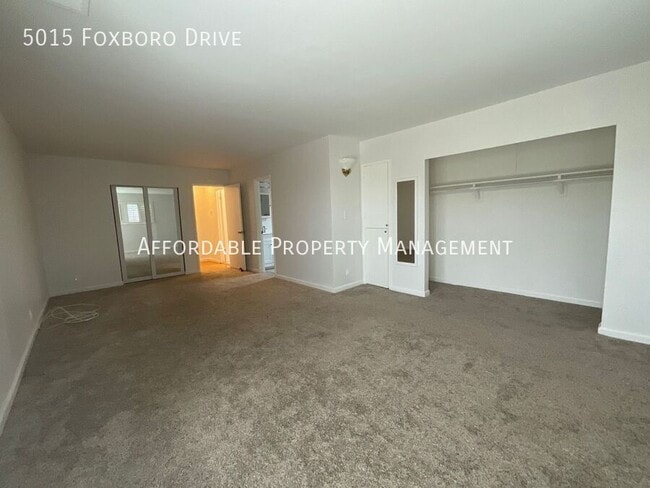 Building Photo - 5015 Foxboro Dr