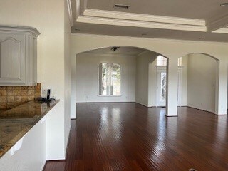 Building Photo - 8104 San Antonio Ave
