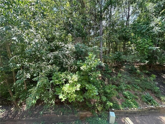 Building Photo - 275 Devonshire Dr