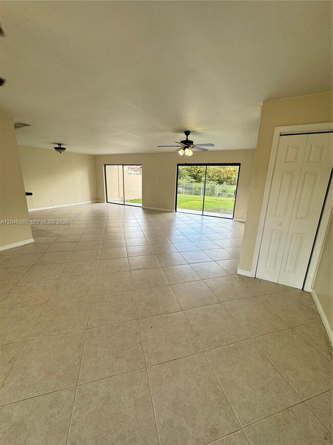 Building Photo - 3167 Coral Springs Dr