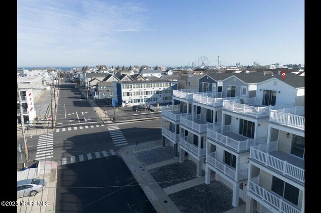 Building Photo - 205 Carteret Ave