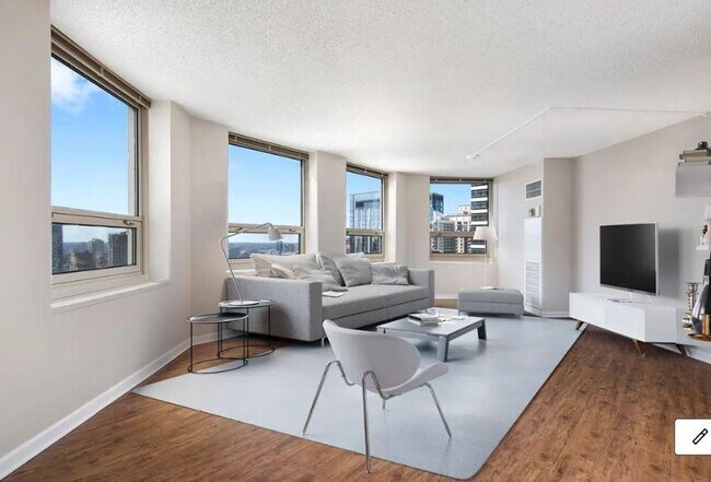 Primary Photo - 2 bedroom in Chicago IL 60611