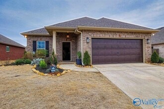 Building Photo - 12786 Juniors Dr