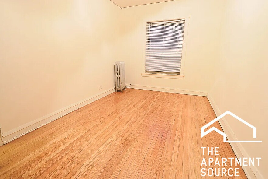 Building Photo - 4914 N Hoyne Ave