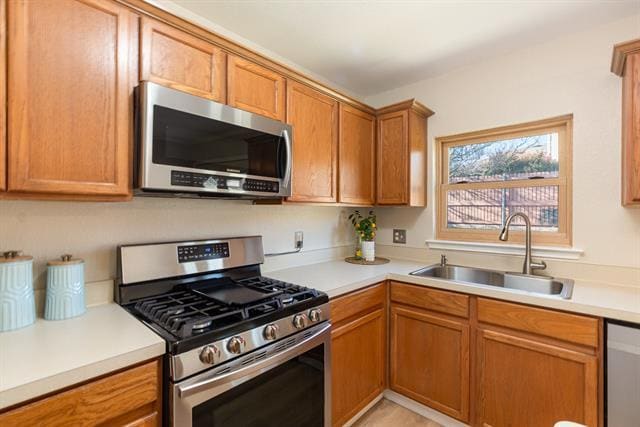Building Photo - 4415 Falcon Dr