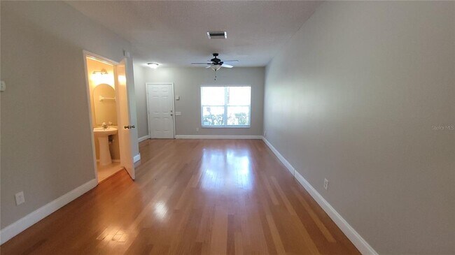 Building Photo - 6235 Bayside Key Dr