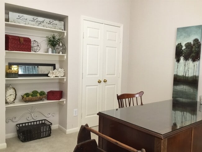 Building Photo - 3 N Spiral Vine Cir