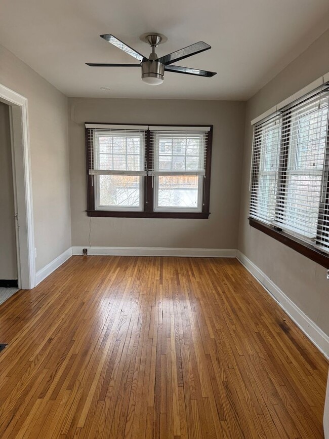 Building Photo - 361 Cliffside Dr