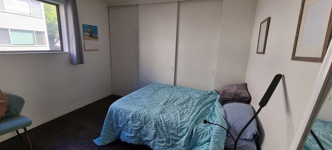 Building Photo - 1001 Queen Anne Ave N