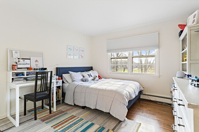 Building Photo - 38A Orchard St