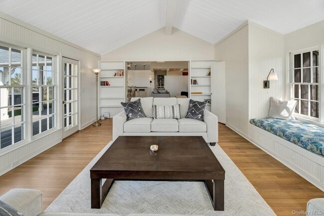 Building Photo - 1 Watersedge Dr