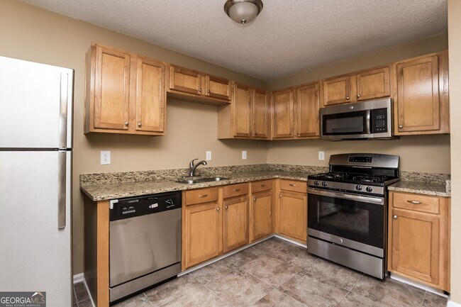 Building Photo - 2061 Registry Dr