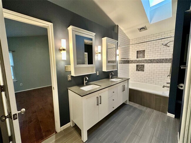 Building Photo - 2305 Rick Whinery Dr