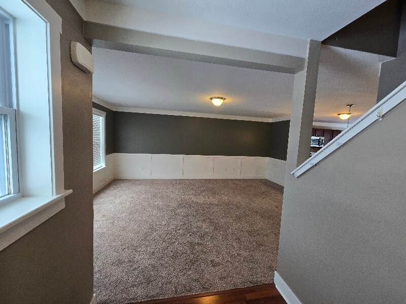 Building Photo - 717 Wild Flower Dr