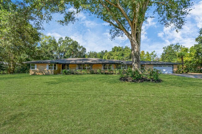 Building Photo - 1805 East Ave